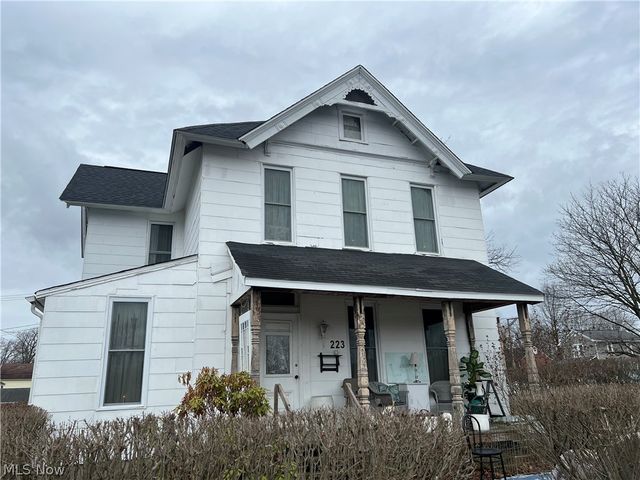 223 S Main Street, Columbiana, OH 44408