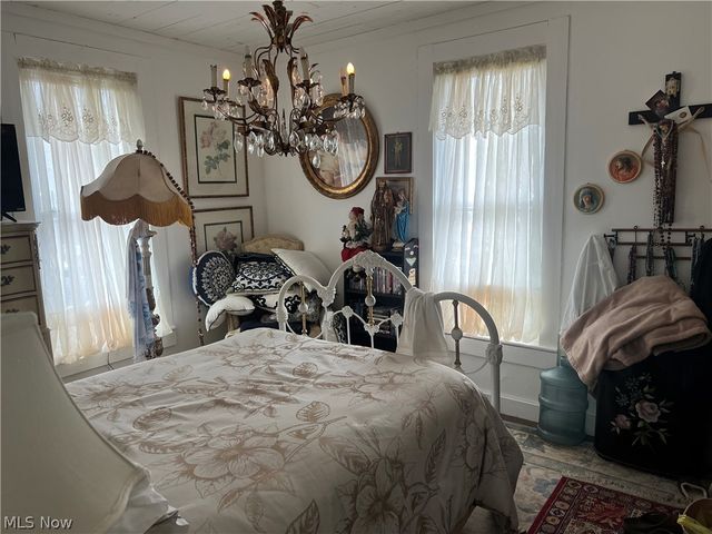 223 S Main Street, Columbiana, OH 44408