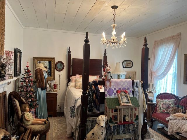 223 S Main Street, Columbiana, OH 44408