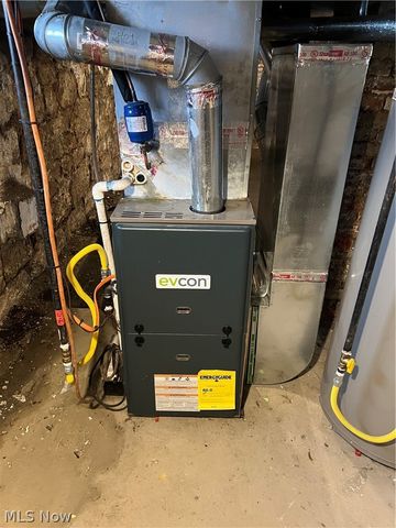 223 S Main Street, Columbiana, OH 44408