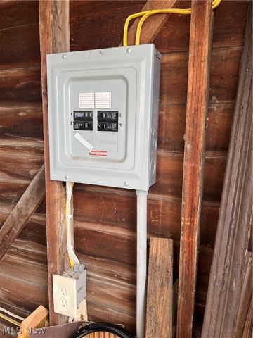 223 S Main Street, Columbiana, OH 44408