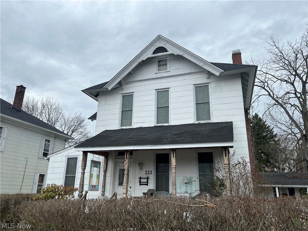 223 S Main Street, Columbiana, OH 44408