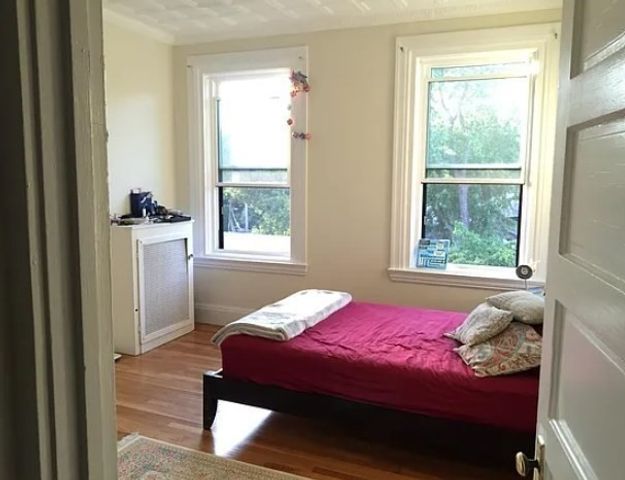 1056 Beacon St 15, Brookline, MA 02446