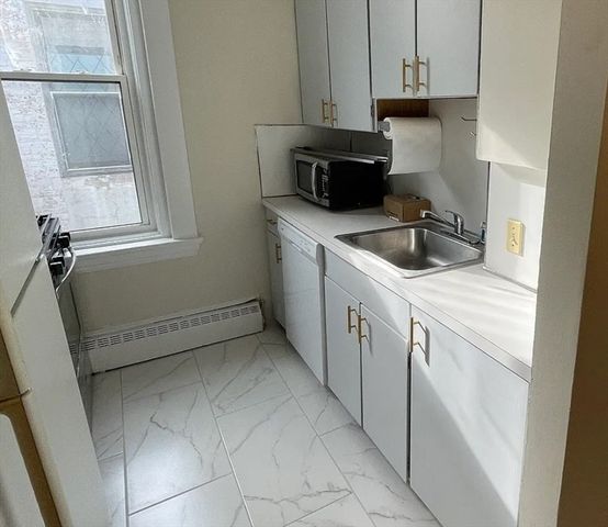 1056 Beacon St 15, Brookline, MA 02446