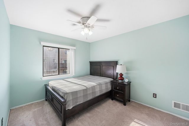 28 Berry Court, Staten Island, NY 10309