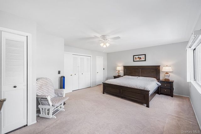 28 Berry Court, Staten Island, NY 10309