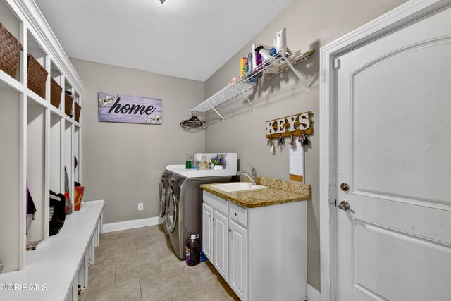 25220 Rocky Harbour Drive, Perrysburg, OH 43551