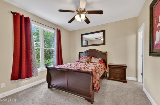 25220 Rocky Harbour Drive, Perrysburg, OH 43551