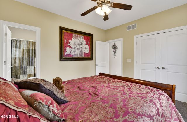 25220 Rocky Harbour Drive, Perrysburg, OH 43551