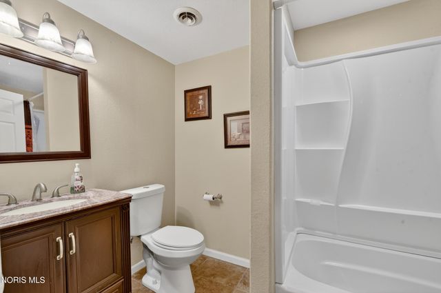 25220 Rocky Harbour Drive, Perrysburg, OH 43551