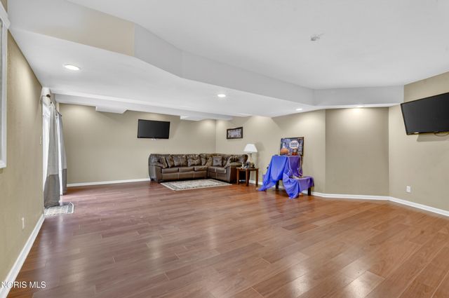 25220 Rocky Harbour Drive, Perrysburg, OH 43551