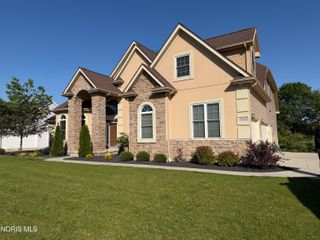 25220 Rocky Harbour Drive, Perrysburg, OH 43551