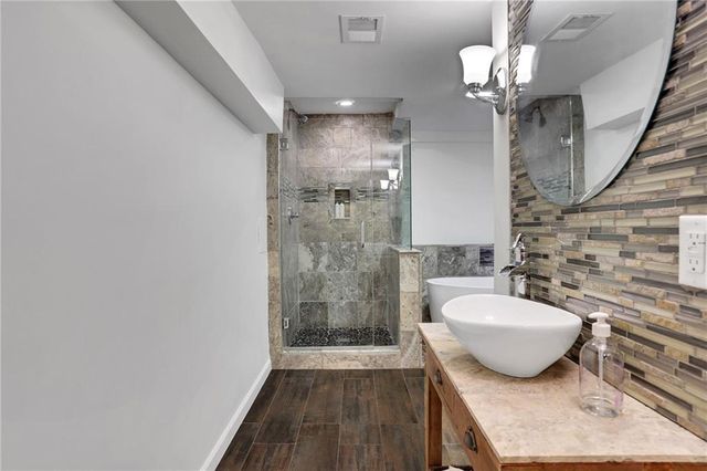 705 Glengary Way NE, Atlanta, GA 30342