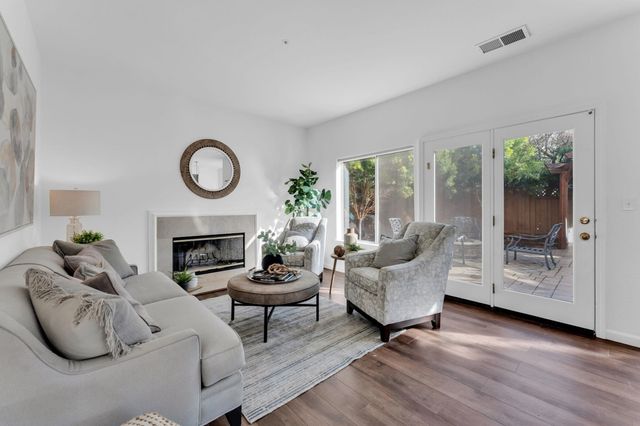 30300 Meridien Cir, Union City, CA 94587