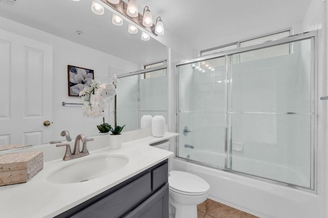 30300 Meridien Cir, Union City, CA 94587