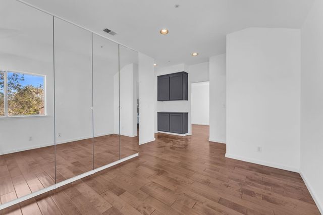 30300 Meridien Cir, Union City, CA 94587