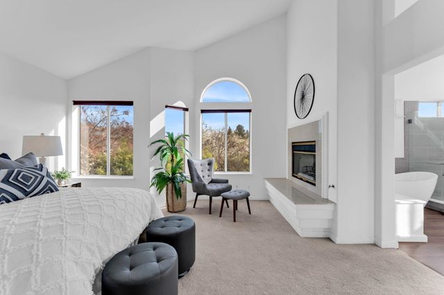 30300 Meridien Cir, Union City, CA 94587