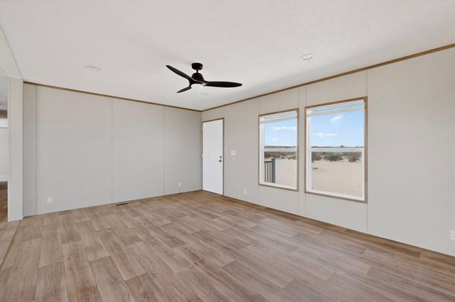 1406 3rd Avenue NW, Rio Rancho, NM 87124