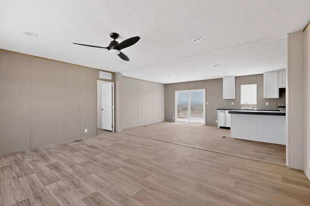 1406 3rd Avenue NW, Rio Rancho, NM 87124