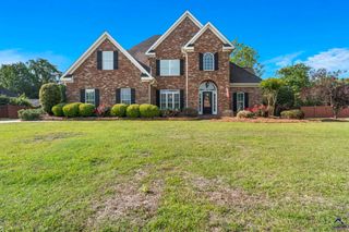 106 Vinings Place Drive, Warner Robins, GA 31088