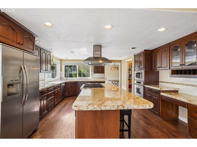 6021 CAUFIELD St, West Linn, OR 97068