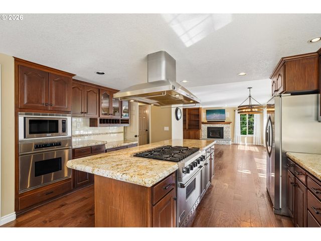 6021 CAUFIELD St, West Linn, OR 97068