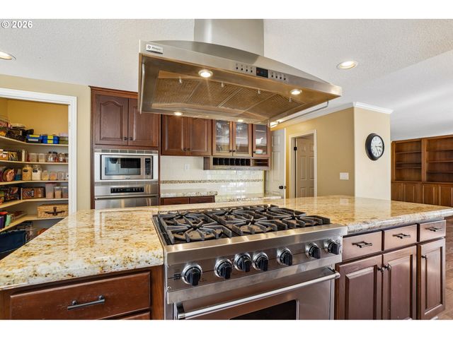 6021 CAUFIELD St, West Linn, OR 97068