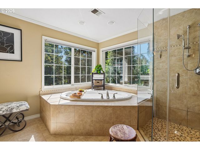 6021 CAUFIELD St, West Linn, OR 97068