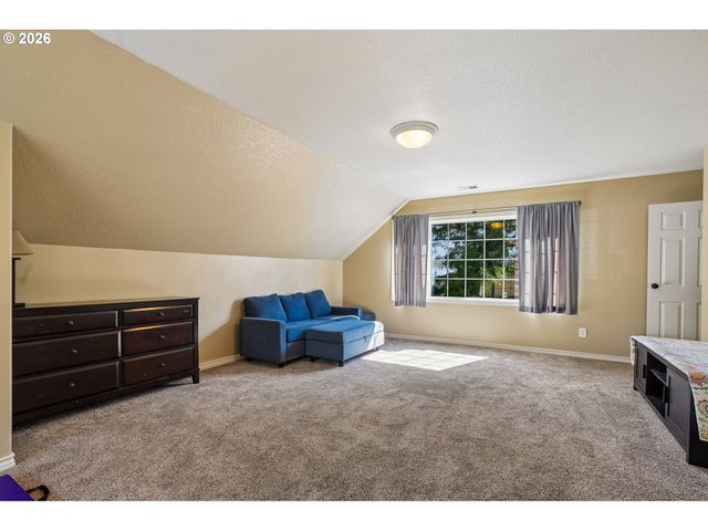 6021 CAUFIELD St, West Linn, OR 97068