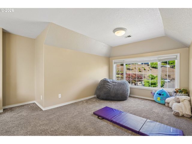 6021 CAUFIELD St, West Linn, OR 97068