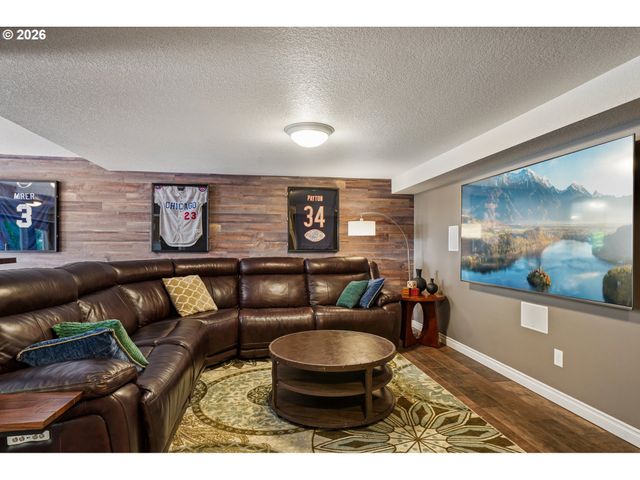 6021 CAUFIELD St, West Linn, OR 97068