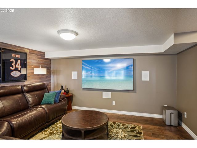 6021 CAUFIELD St, West Linn, OR 97068