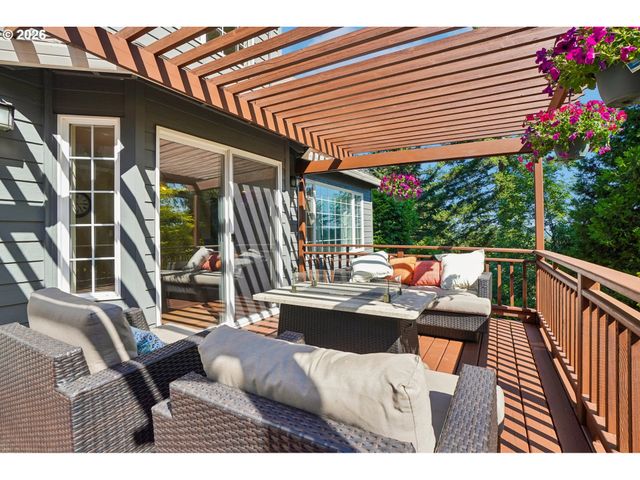 6021 CAUFIELD St, West Linn, OR 97068