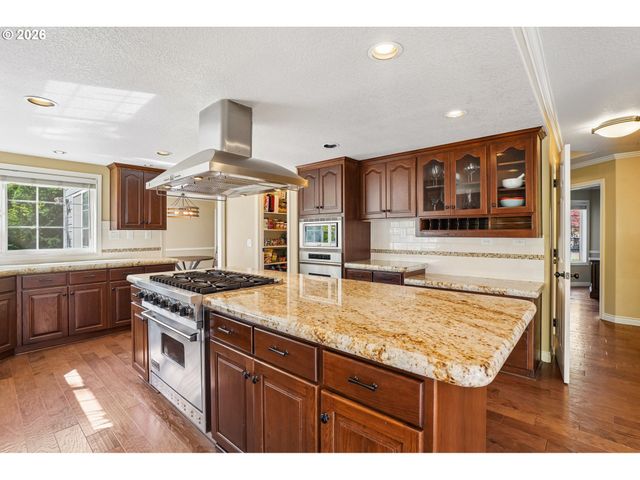 6021 CAUFIELD St, West Linn, OR 97068