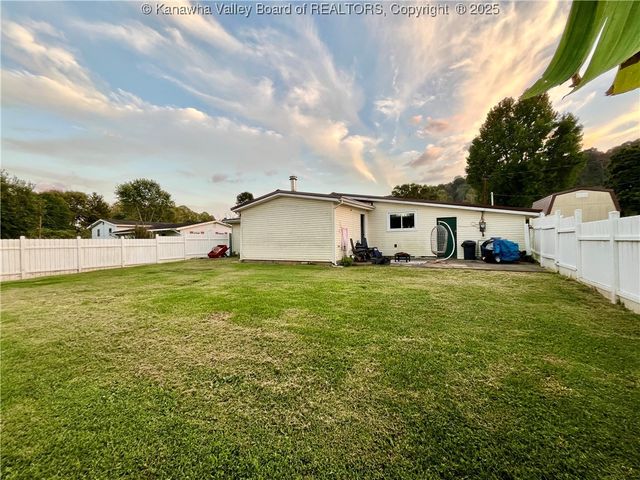 205 Elm Street, New Haven, WV 25265