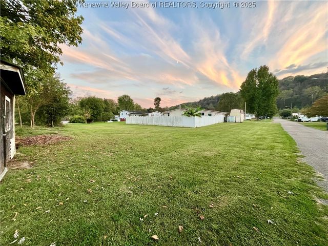 205 Elm Street, New Haven, WV 25265