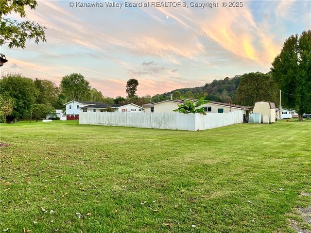 205 Elm Street, New Haven, WV 25265