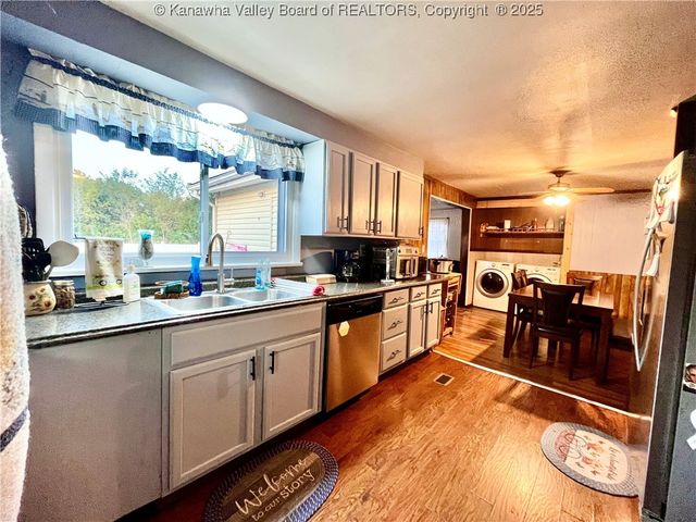 205 Elm Street, New Haven, WV 25265