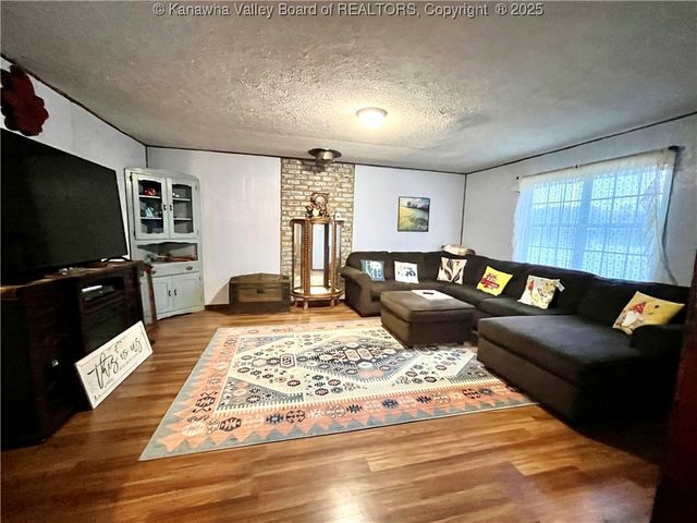 205 Elm Street, New Haven, WV 25265