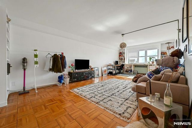 208 Anderson Street S5A, Hackensack, NJ 07601