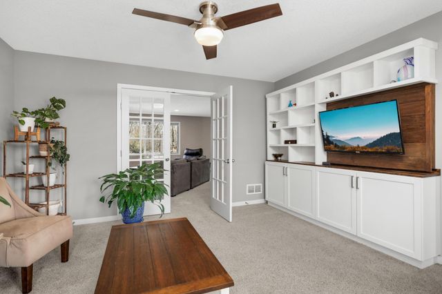 5817 Bison Circle, Monticello, MN 55362