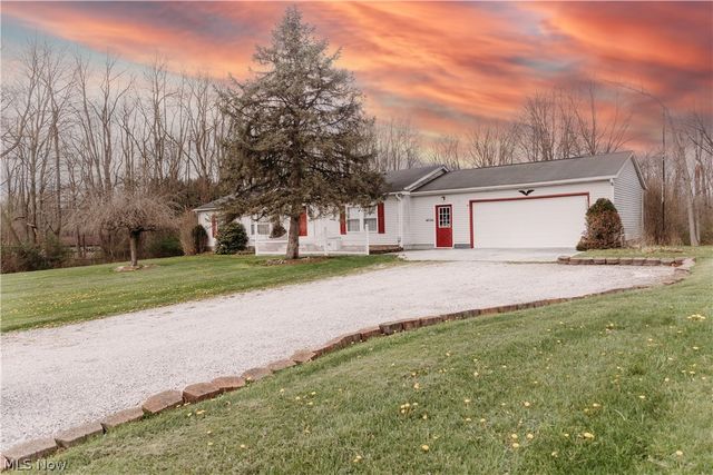 3995 Victory Avenue, Louisville, OH 44641