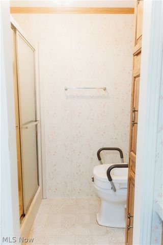 3995 Victory Avenue, Louisville, OH 44641