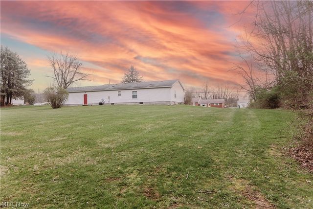 3995 Victory Avenue, Louisville, OH 44641