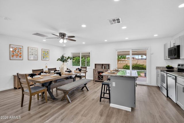 1930 W JOAN DE ARC Avenue, Phoenix, AZ 85029