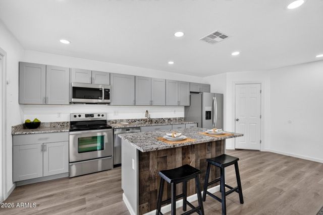 1930 W JOAN DE ARC Avenue, Phoenix, AZ 85029