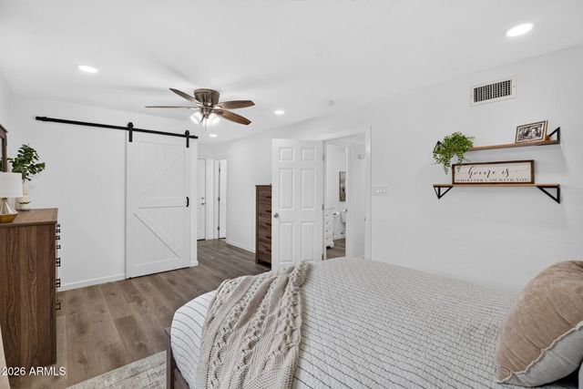 1930 W JOAN DE ARC Avenue, Phoenix, AZ 85029