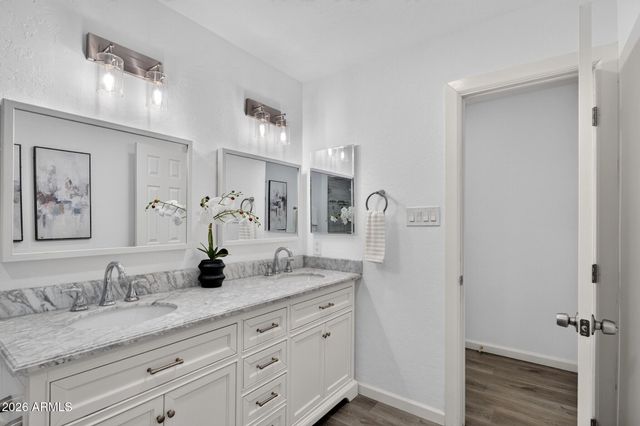 1930 W JOAN DE ARC Avenue, Phoenix, AZ 85029