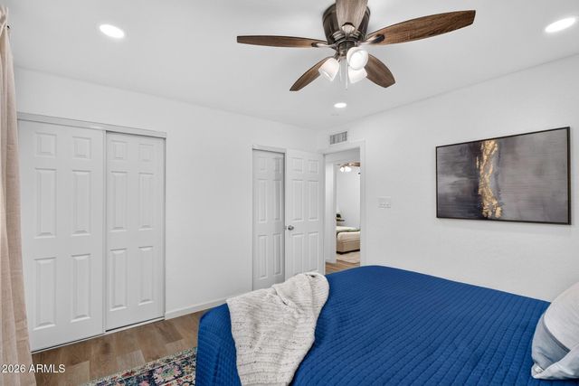 1930 W JOAN DE ARC Avenue, Phoenix, AZ 85029
