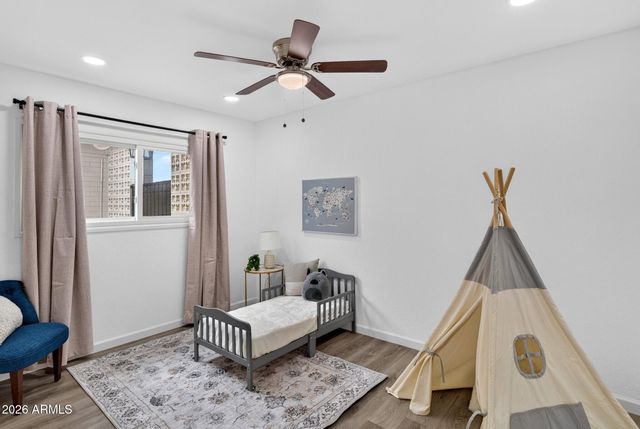 1930 W JOAN DE ARC Avenue, Phoenix, AZ 85029